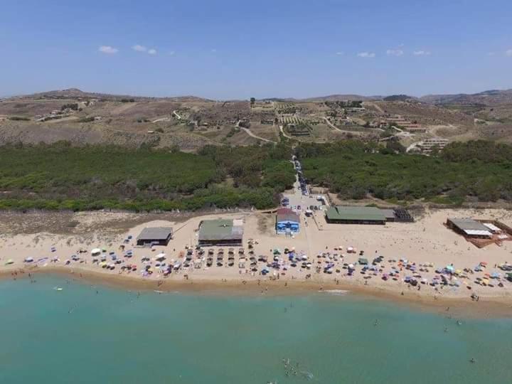 فندق La Dama Bianca Bovo Marina مونتاليغرو المظهر الخارجي الصورة
