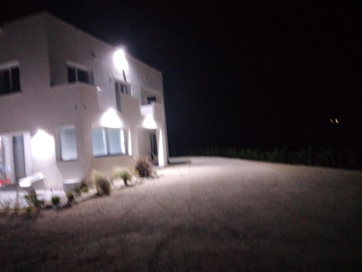 فندق La Dama Bianca Bovo Marina مونتاليغرو المظهر الخارجي الصورة